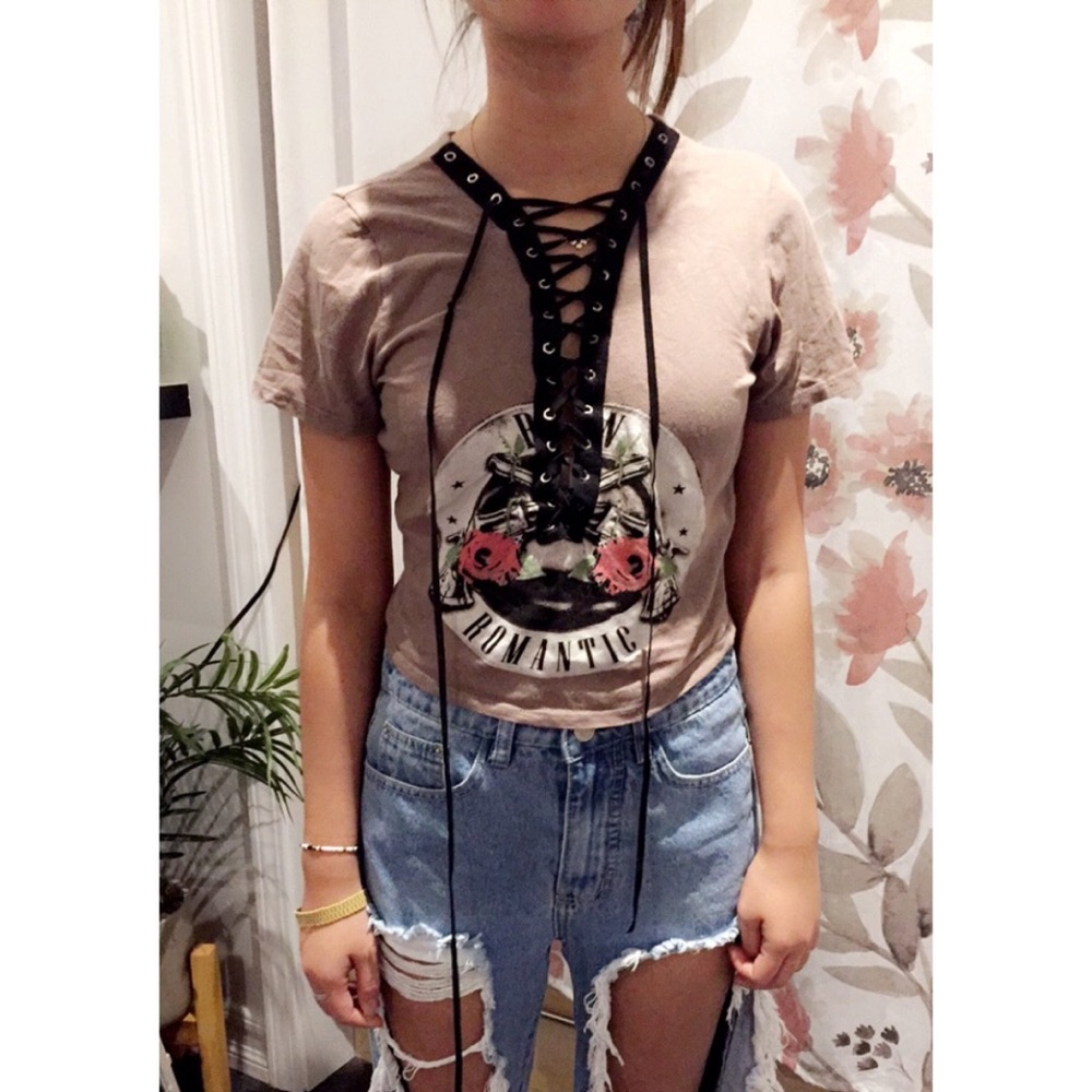crop top - Picture 2 of 2